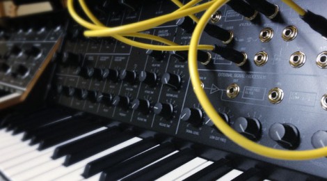 KORG MS20miniが来たのでminimoog Voyager とチョットだけ比べてみた。