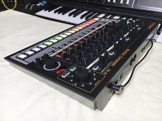 Roland AIRA TR-8 LED MOD + SynthGraphics TR-808 Style