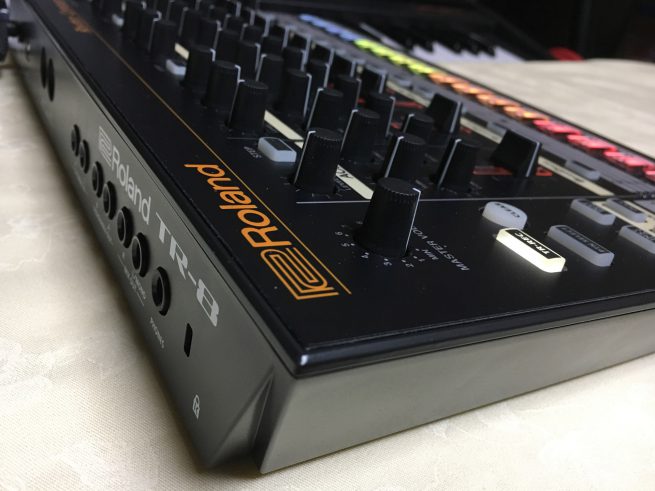 Roland AIRA TR-8 LED MOD + SynthGraphics TR-808 Style