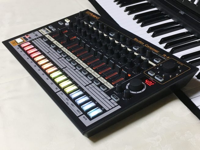 Roland AIRA TR-8 LED MOD + SynthGraphics TR-808 Style