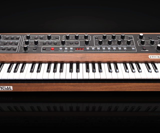 本家がProphet-5復刻！お値段38万円～！デスクトップ版も出る？